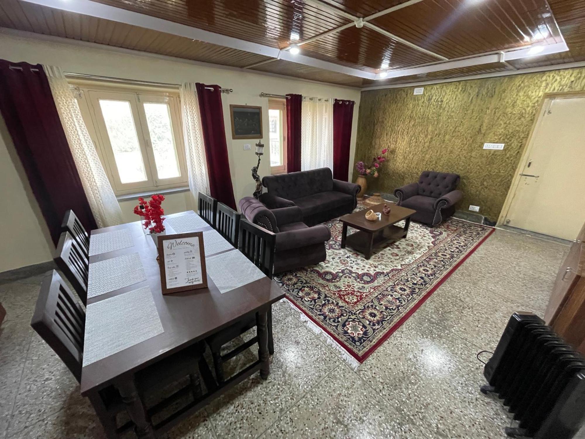 Khwaab Gah By The Khayabaan-Homestay Apartments Fully Furnished With Functional Kitchen, Wifi & Parking In City Centre Srīnagar Eksteriør billede